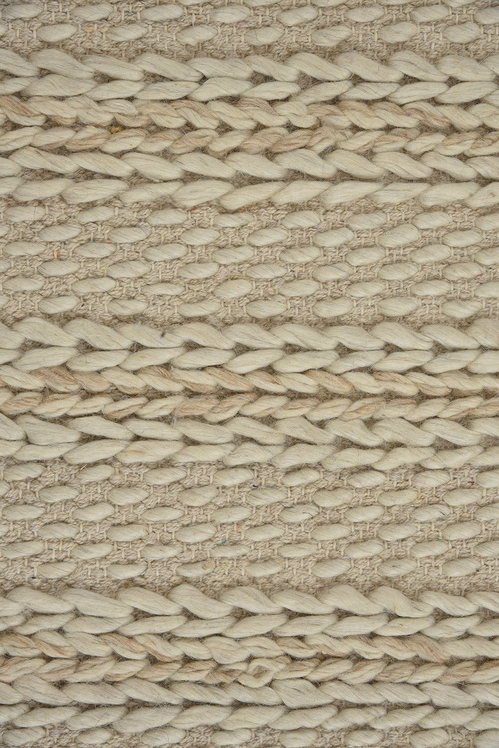 Braided wool carpet natural white from Scandi Living 